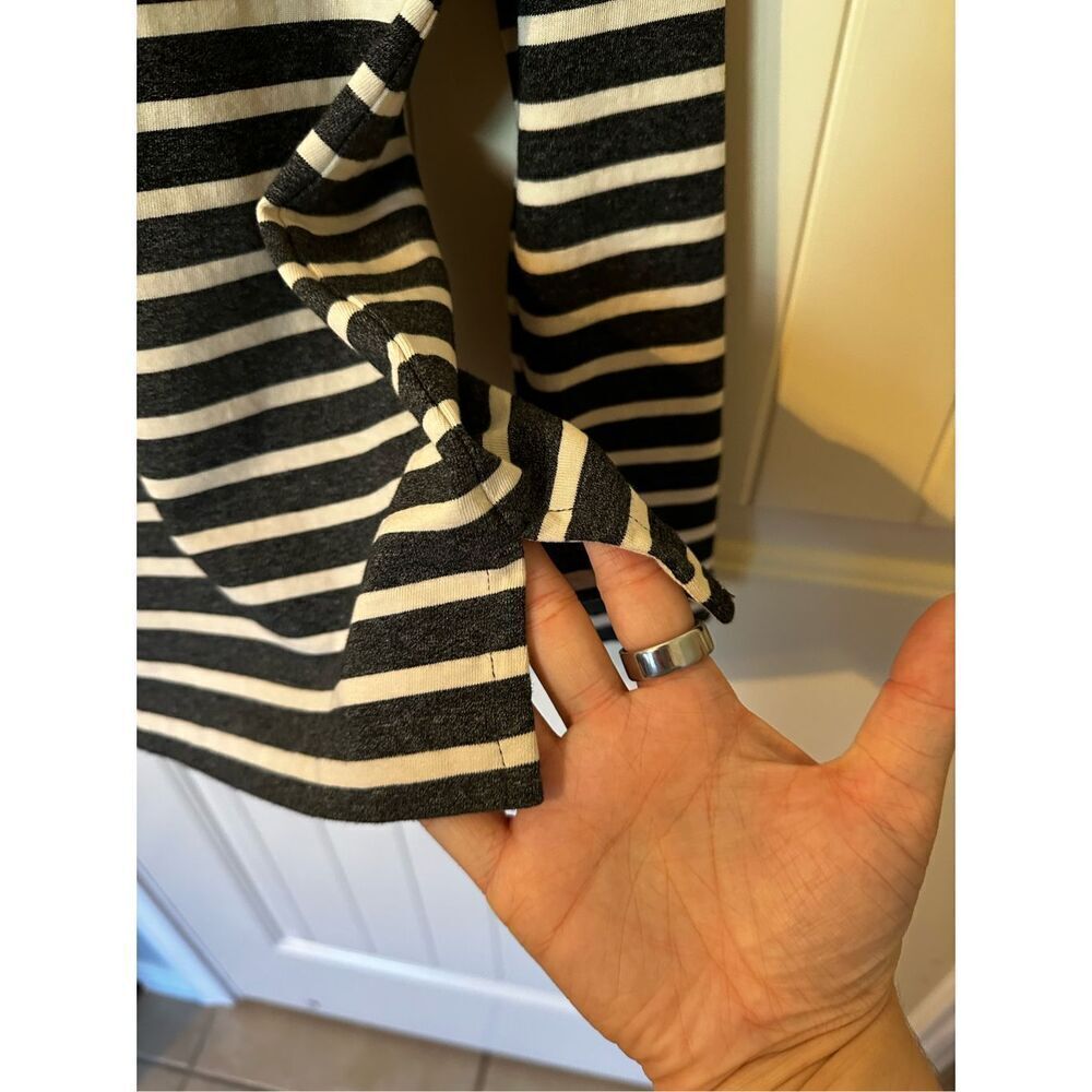 J. Crew Striped Gray Cream Boat Neck Long Sleeve Basic Women’s Top Size XS - Picture 7 of 8